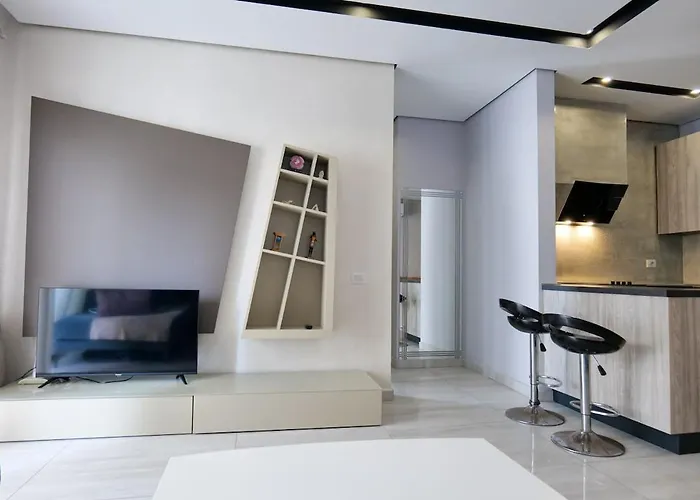 Olive Qerret Apartment Golem (Tirana)